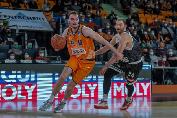 也通过细腻 也通过细腻