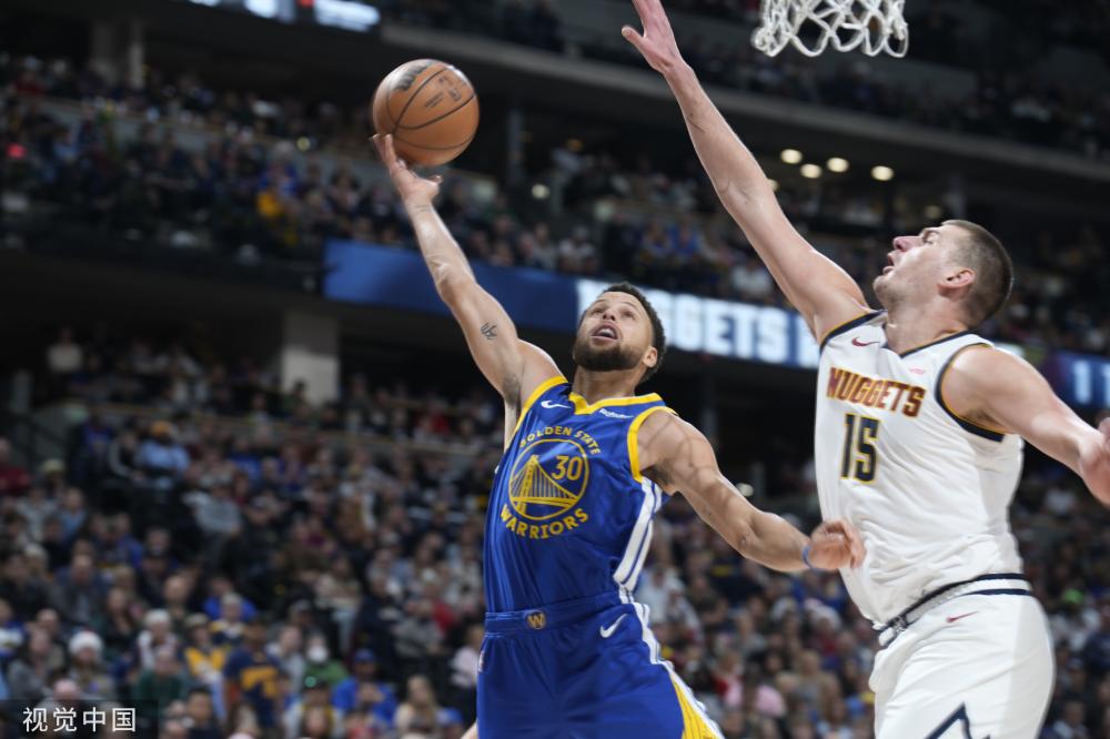 女性在运动 女性在运动