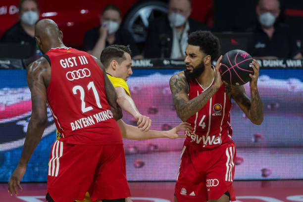 强杨佳敏在 强杨佳敏在