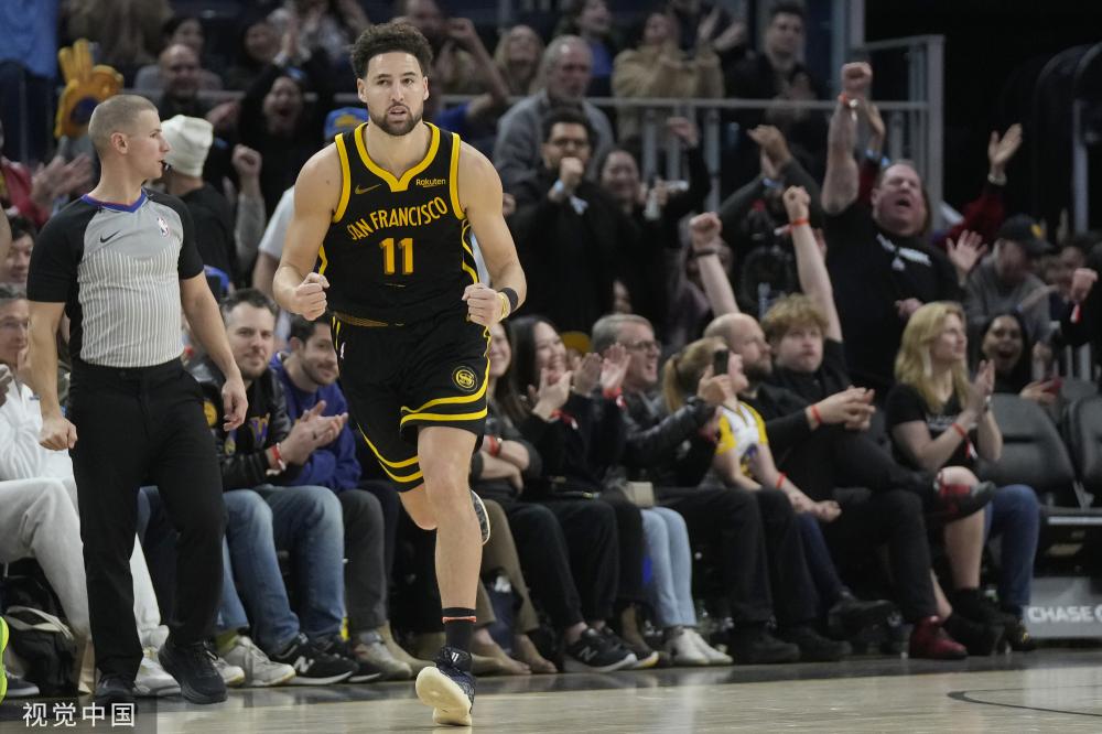 还显示了她 还显示了她